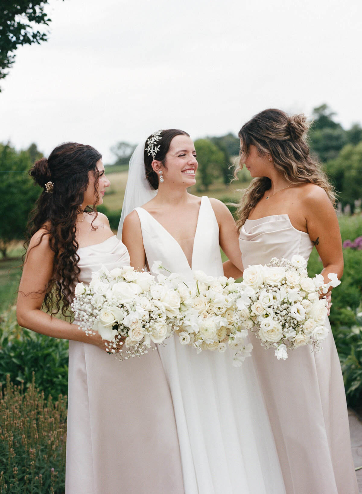 Early-Mountain-Vineyard-Wedding-by-Kiyah-C-Photography-Emma-Rye-271