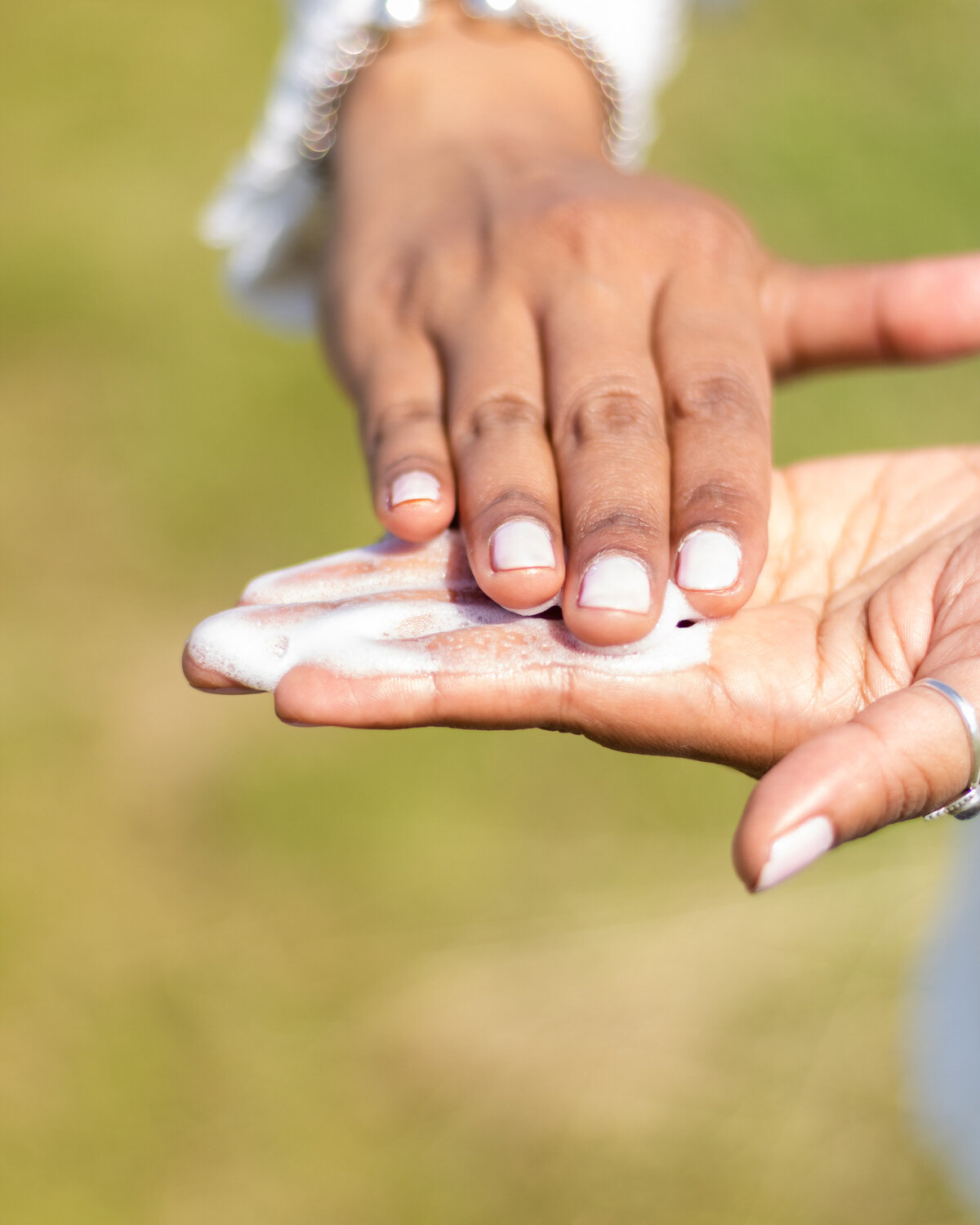 hands_