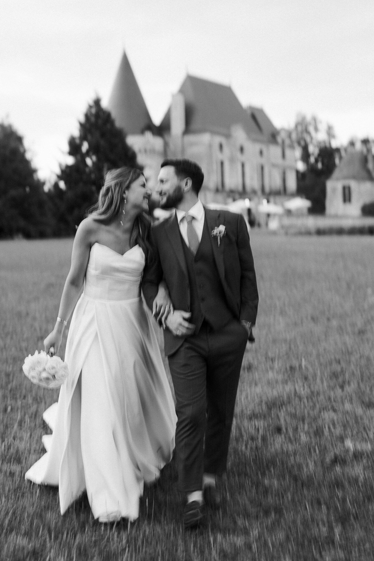 Stylish_Chateau__Des_Pilles_Destination_Wedding_Photographer-100