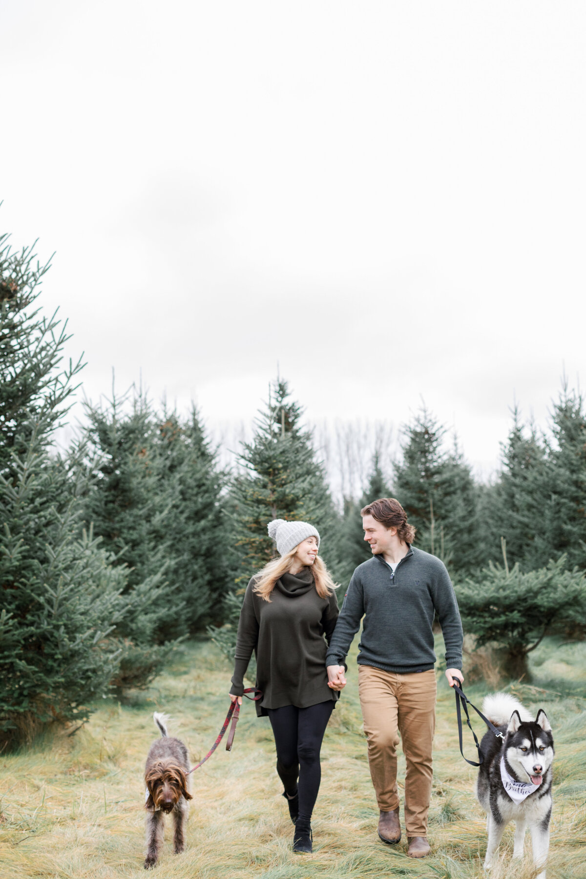 Emilia & Connor Maternity Tree Farm Minis - 14