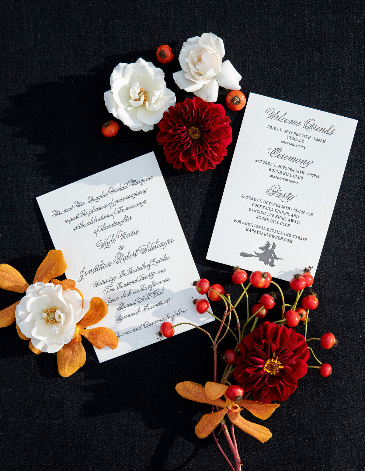 Wedding invitations with a Halloween theme