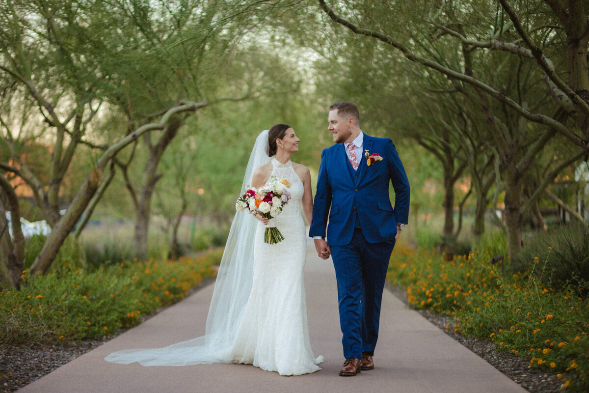 Sarah & Steven Wedding Sneak Peeks-240