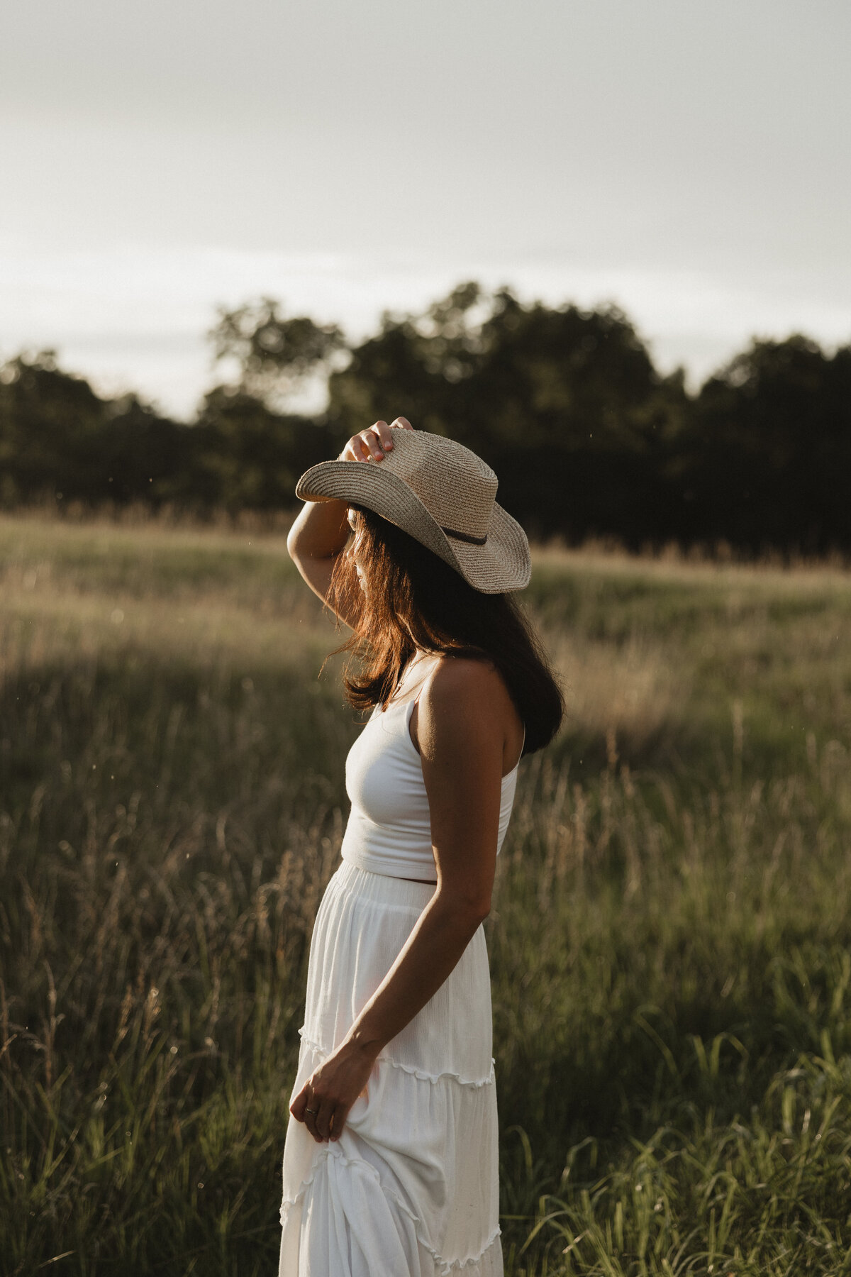 Wildflowercouplessessionwithtruck_emilyarwinephoto-131