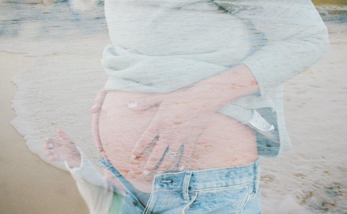 torquay-beach-in-home-maternity-family-photoshoot-on-film-Bobby-Dazzler-Photography-9