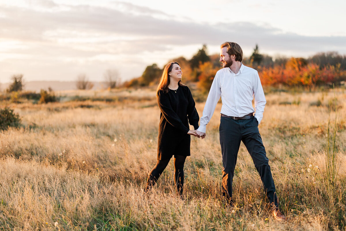 Discovery-Park-Engagement-Photos-30