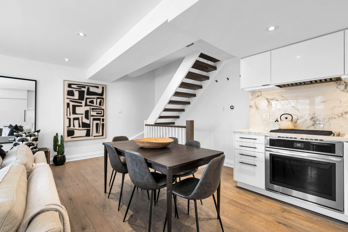 027_Dining Room