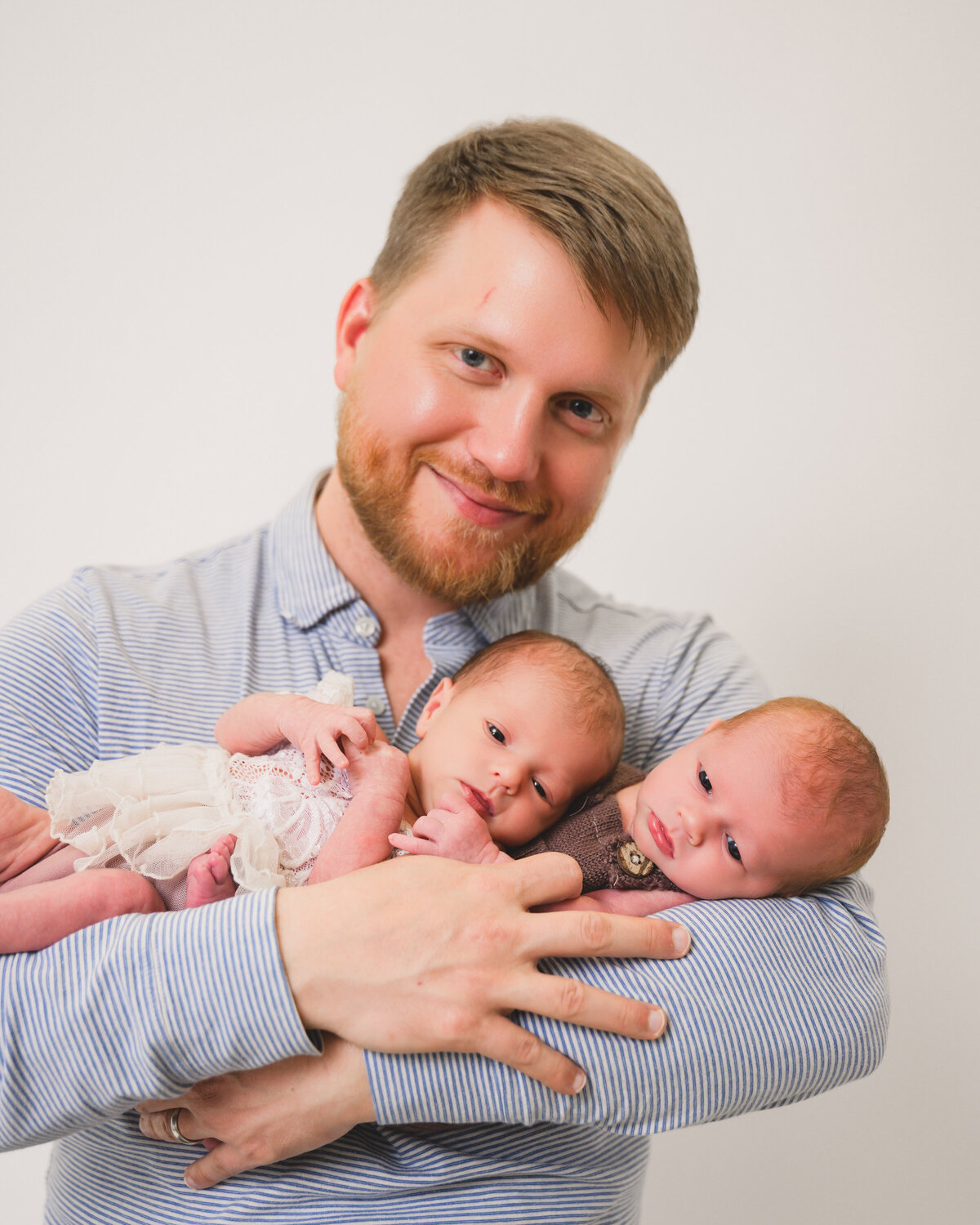 20250612-AnnaMunandarPhotography-MeganMullins-TwinBaby-MargotHenry-2255srgb-edit3000