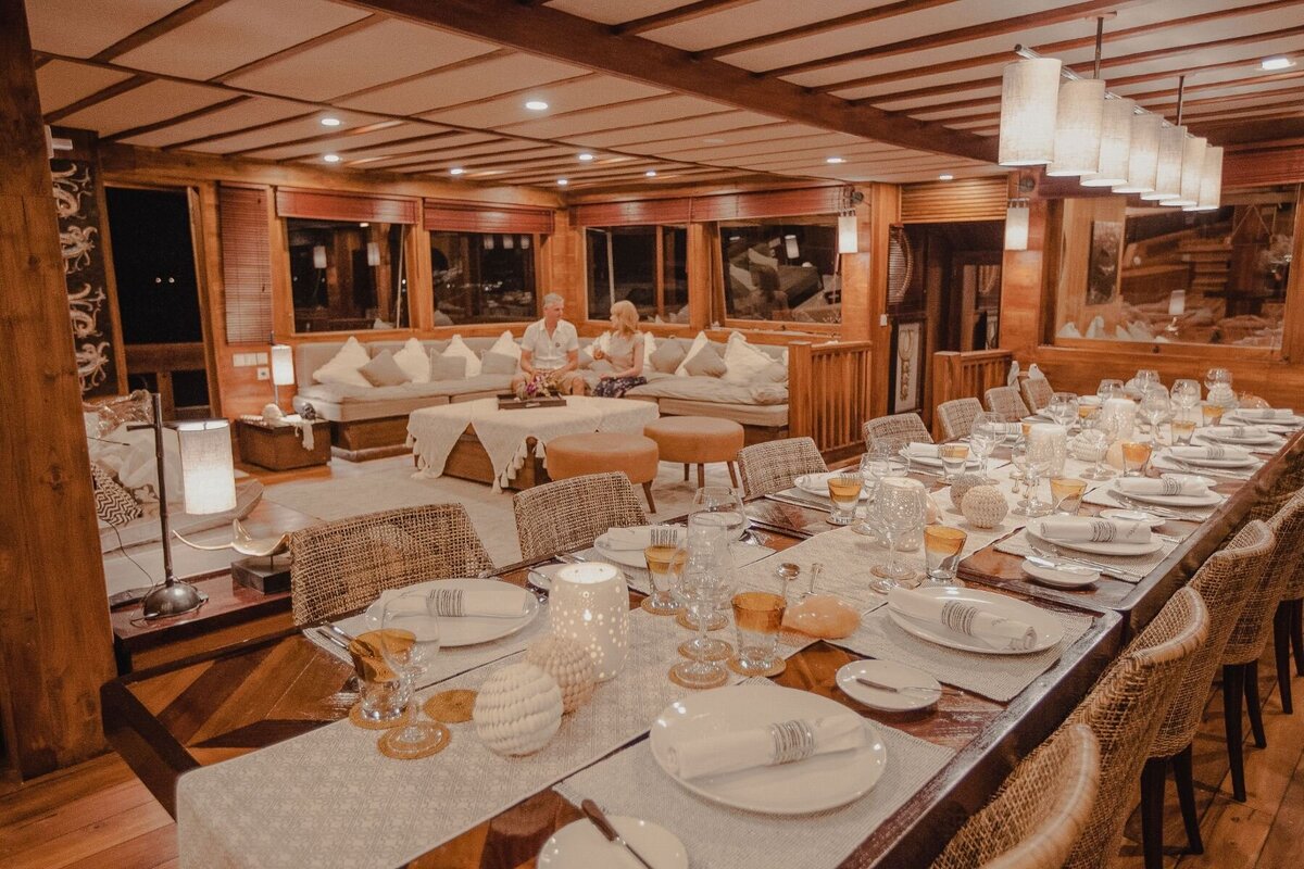Prana Luxury Yacht Charter Indonesia Komodo 15