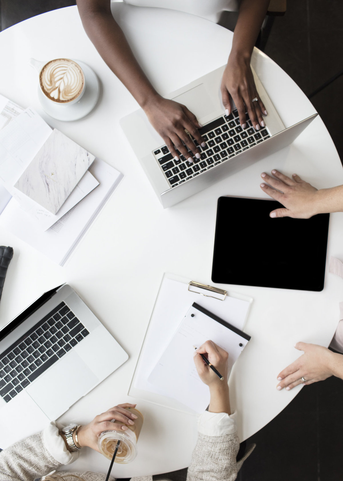 Cowork_Social-Squares_Styled-Stock_01321