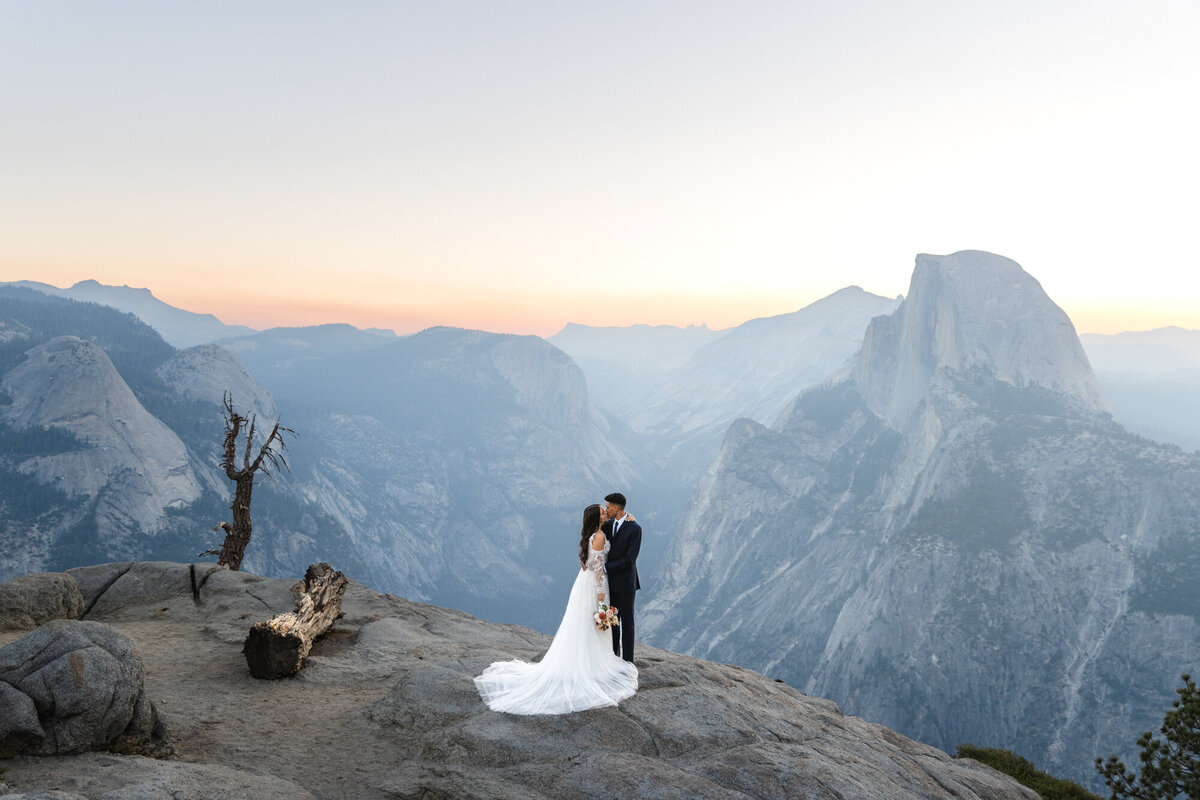 Alec+Sydney Yosemite National Park Adventure Wedding-31