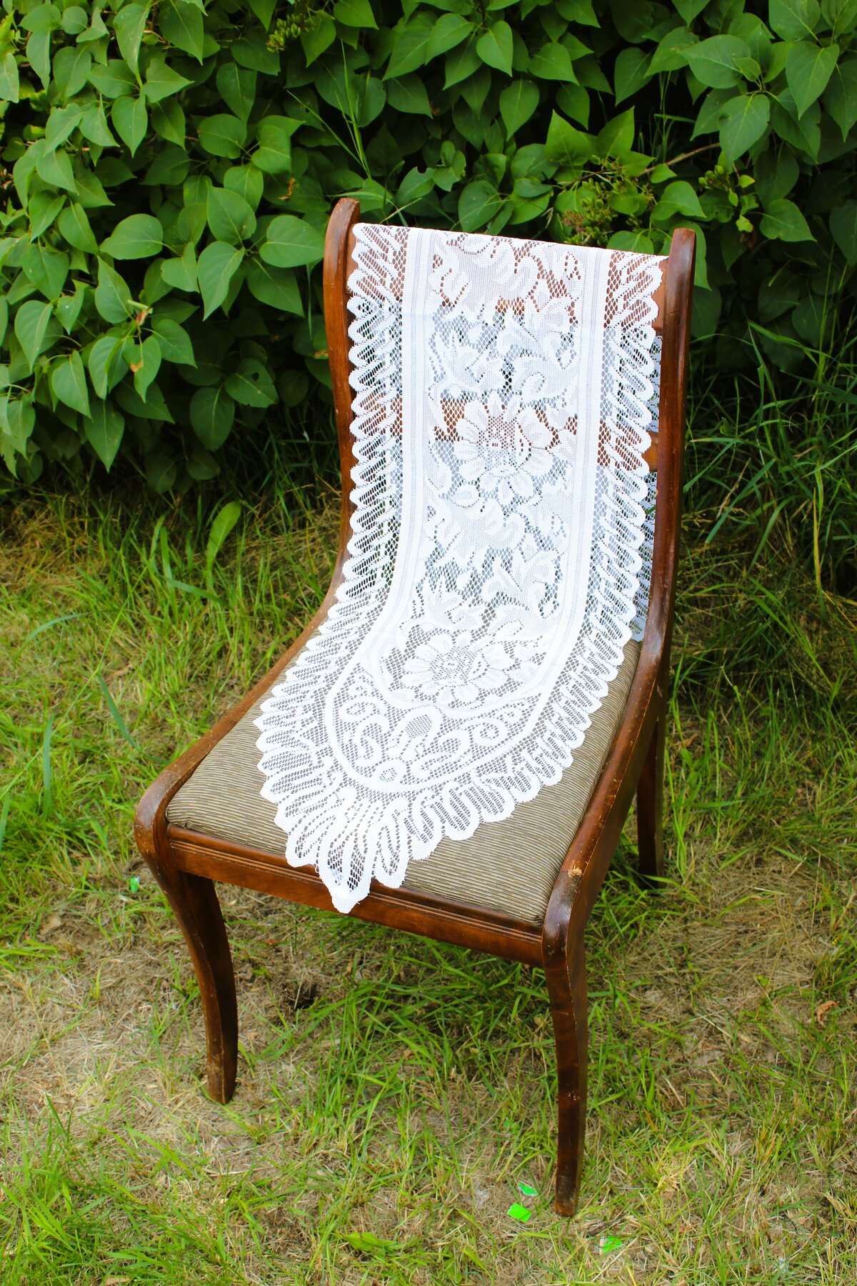 lace rentals in sasaktchewan