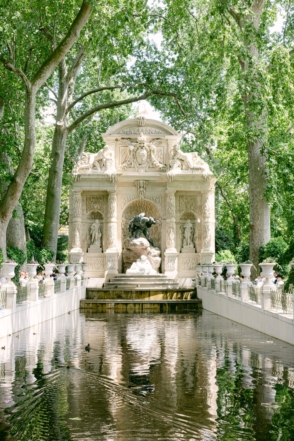 A wedding photo showing off the architecture of Paris