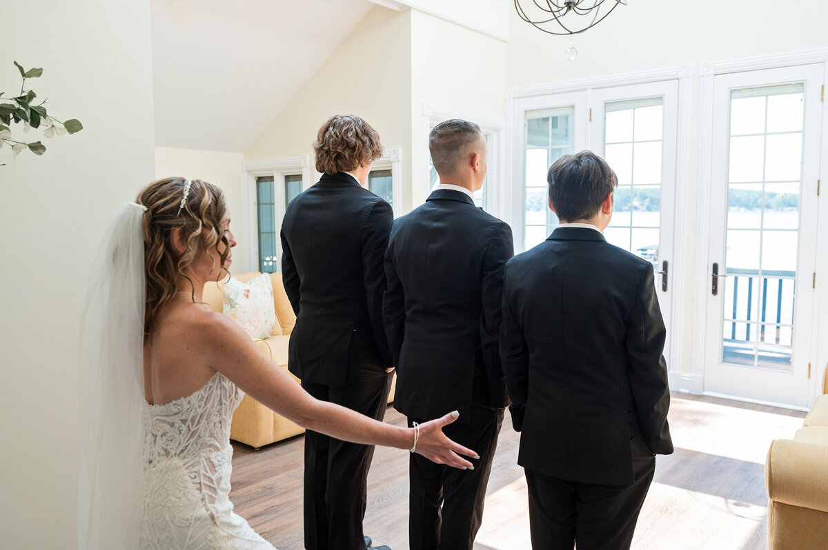 Detroit-Wedding-Photographer-The-Landing-192