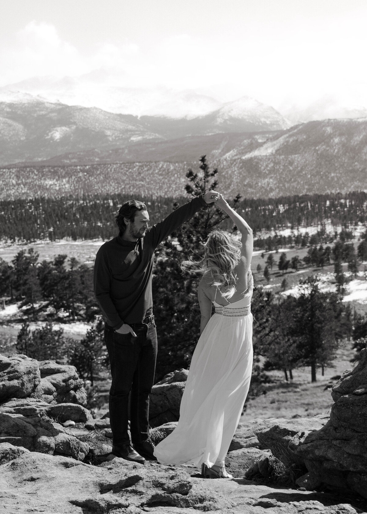 ashlynnshelbyphotograhpy_ 3m curve _ Rocky Mountain National Park Engagement Shoo-23