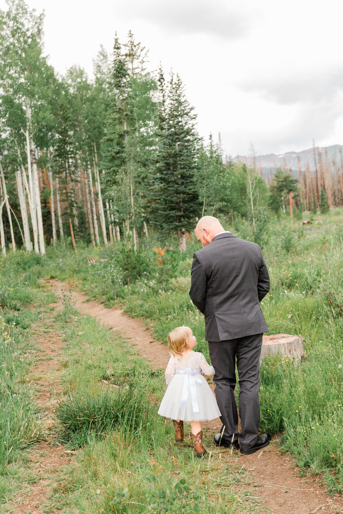 Colorado-Wedding-first-looks-Jackelynn-Noel-Photography-9