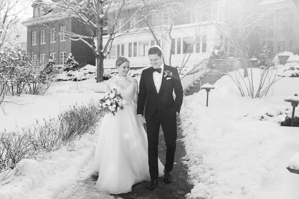 Woodstock-Inn-Vermont-Winter-Wedding-33