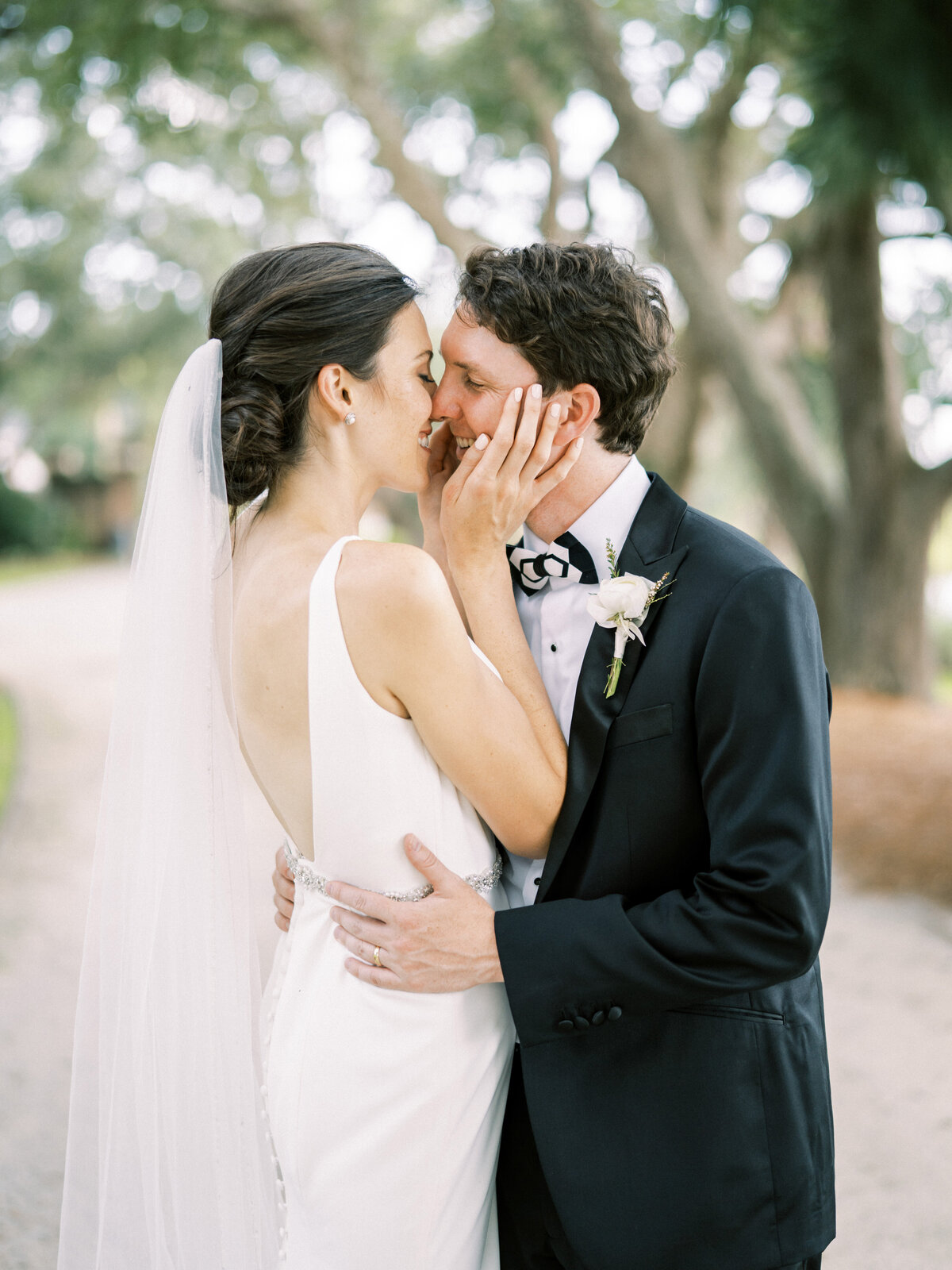 charleston-wedding-couple
