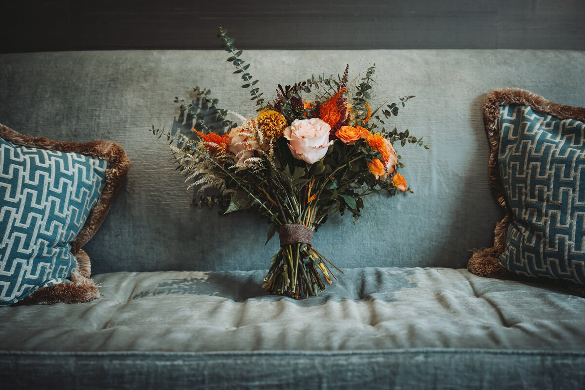077_L&A_BRIDALPREP_TERIVPHOTOGRAPHY