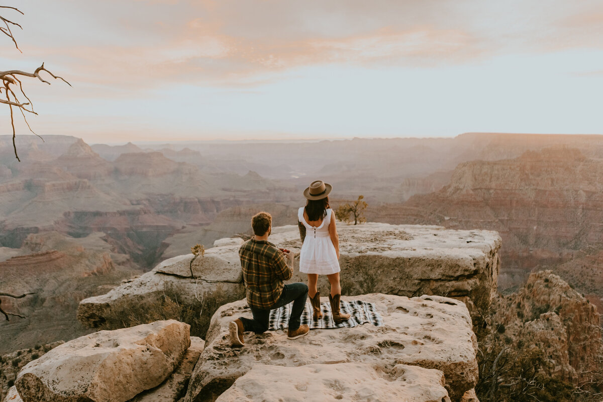 Grand-Canyon-Sunrise-Proposal-OliviaHopePhotography--5