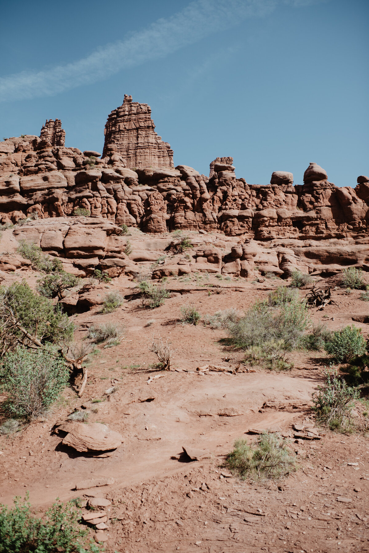 Utah Elopement Photographer captures moab landscape