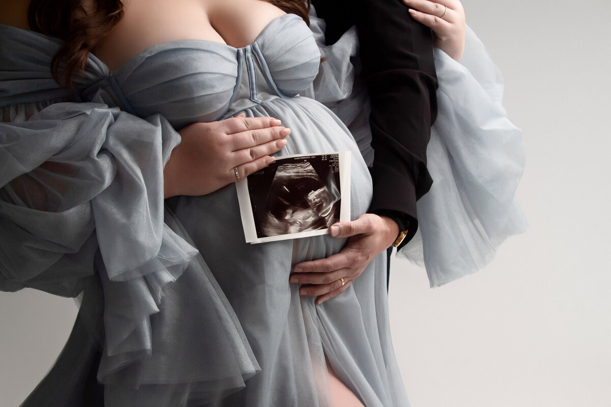 glamour in-studio maternity session. Vacaville, Ca maternity photographer