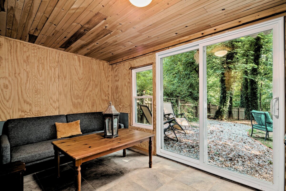 Woodland-hideaway2
