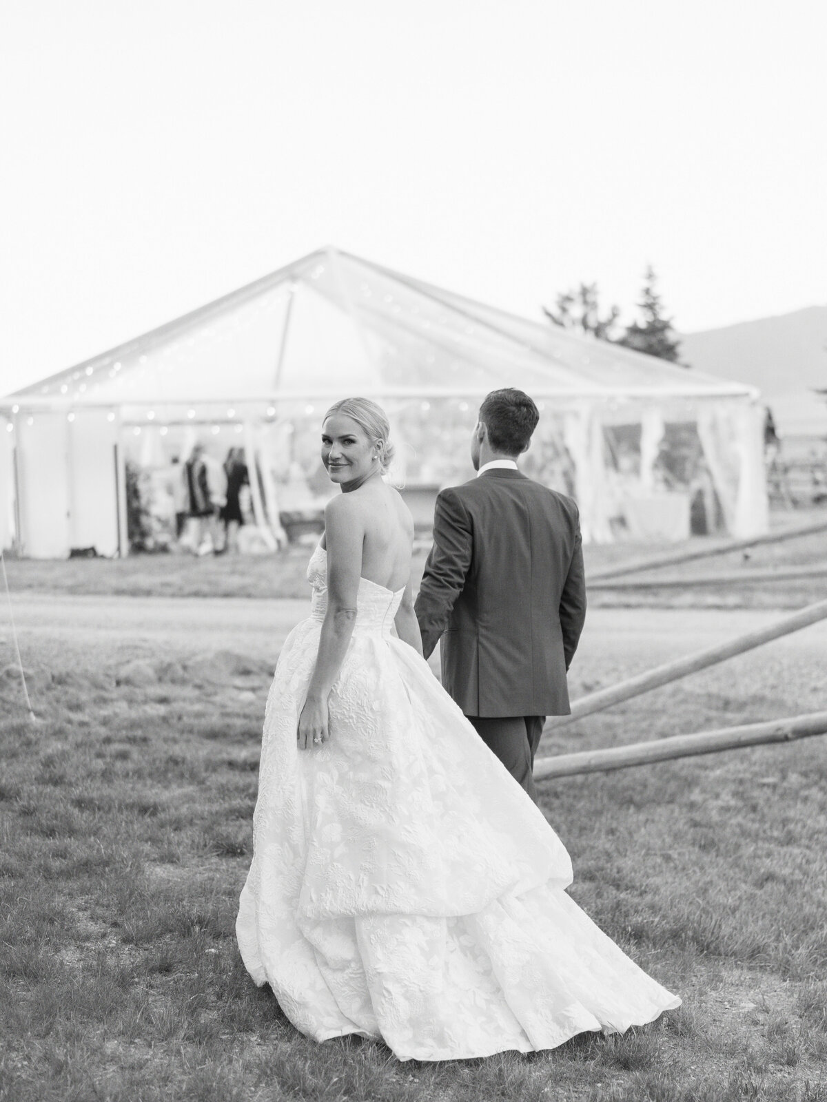 favorites-ennis-mt-wedding-madison-valley-planned-by-elysian-events-99