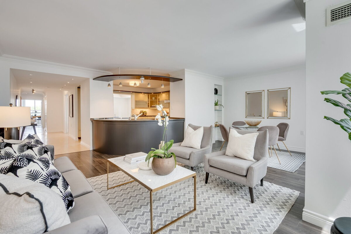 28-web-or-mls-8_007_Living Room