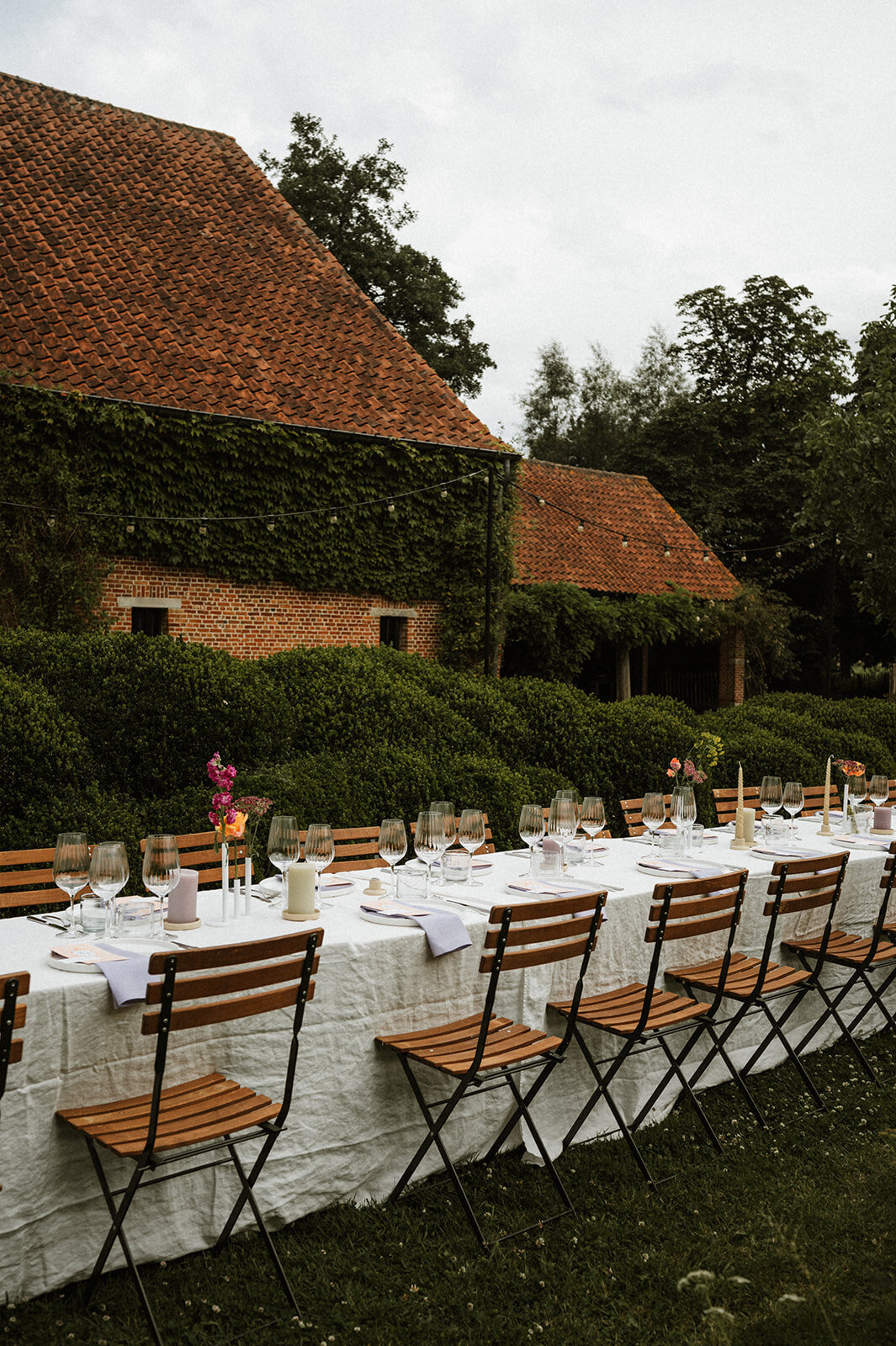 Herentals, salon weddings, moody, authentiek, alternatief trouwen,bruid, 2026, elopent, intiem, spontaan, tijdloos, trouwfotograaf, antwerpen - receptie & familiefoto_s-139