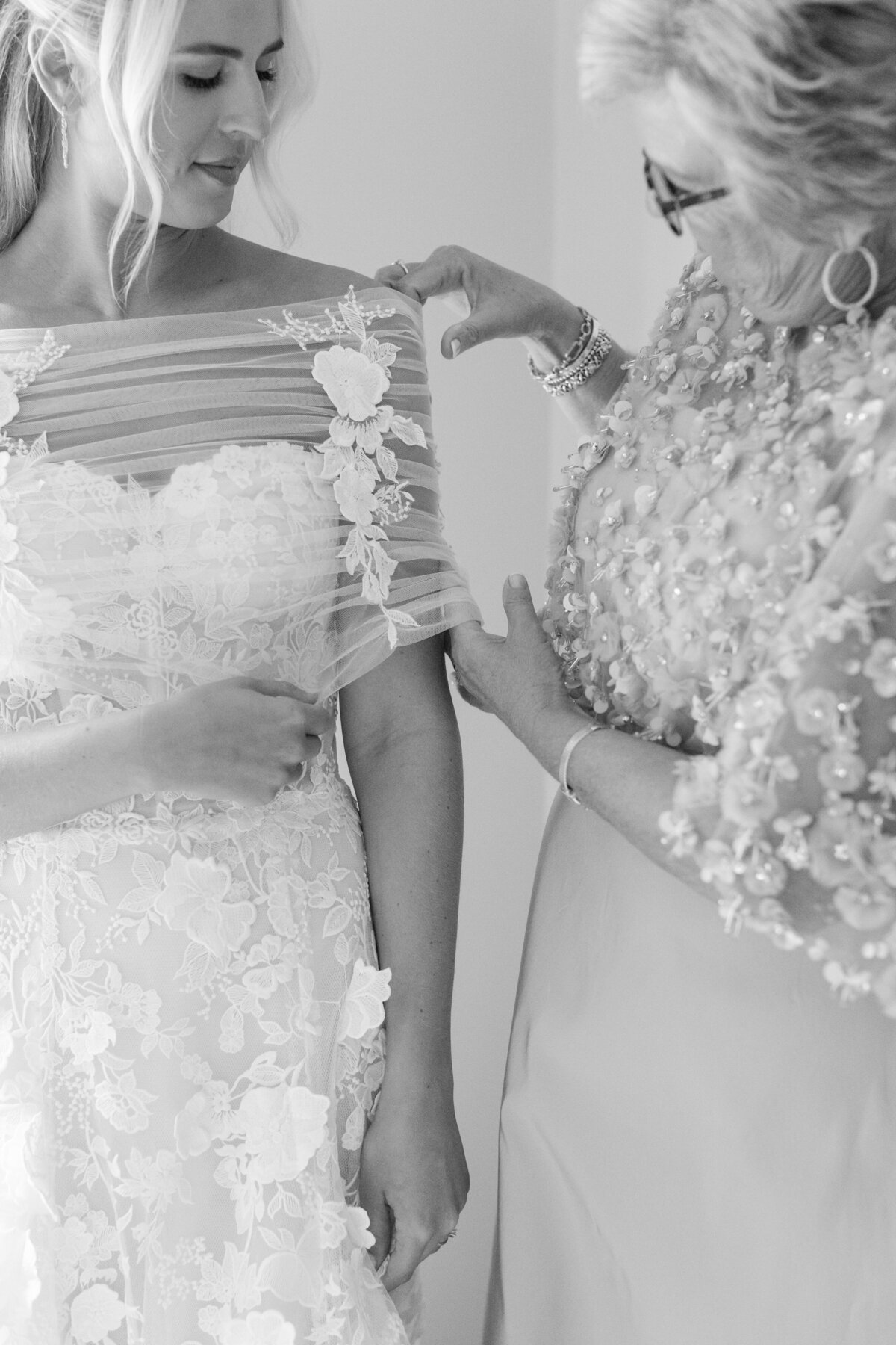Heather_&_Colton_Wedding_Getting_Ready-71