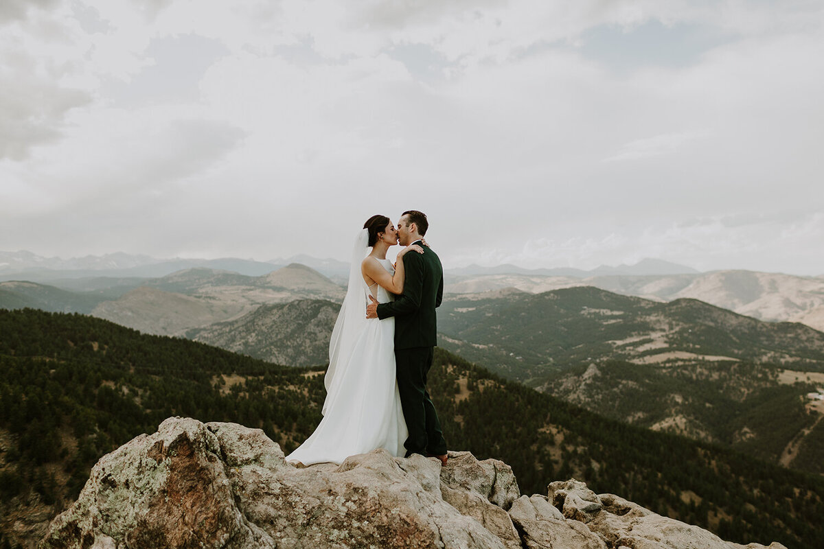 Boulder colorado lost gulch overlook wedding