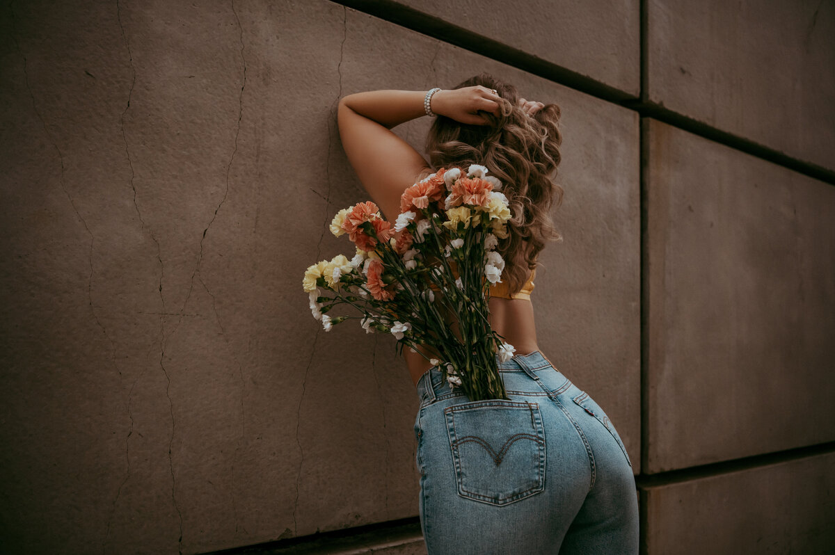 flowers-boudoir-empowerment-albertaKMP_9987