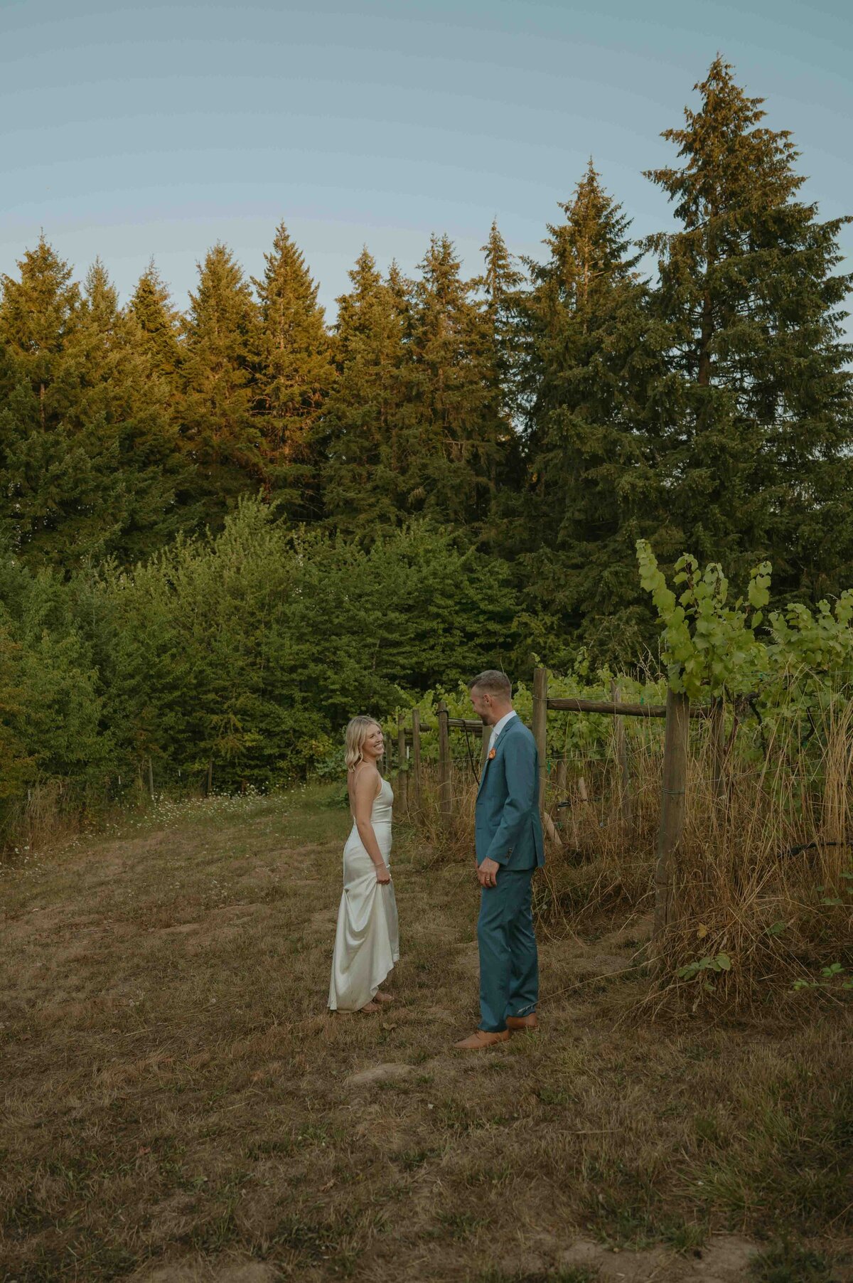 Oregon-Vineyard-wedding-photos-62