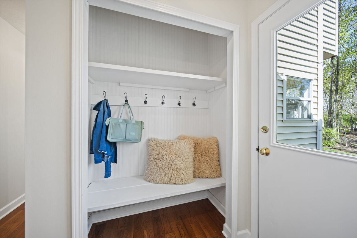 44-web-or-mls-A7404680