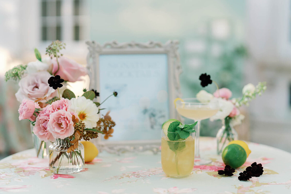lili-chris-wedding-cocktail-hour-details-springvale-floral