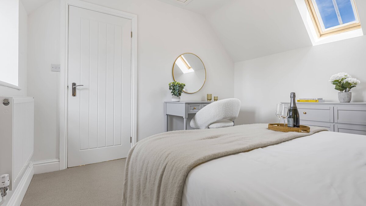 The Retreat: Luxury 2 Bedroom Cottage