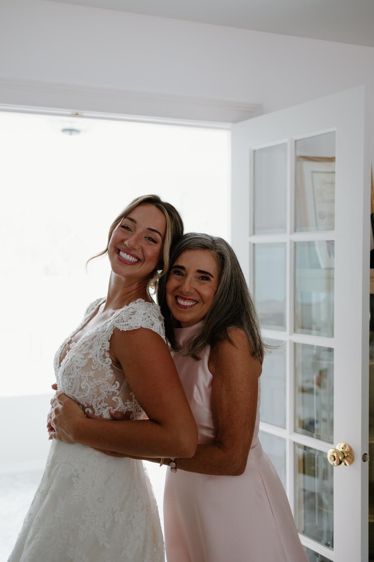 Nichole-Babiez-Photography-Dunham-woods-Geneva-Illinois-Wedding-luxury-editorial-timeless-modern-candid-bride-inspiration-chicago-photographer--13