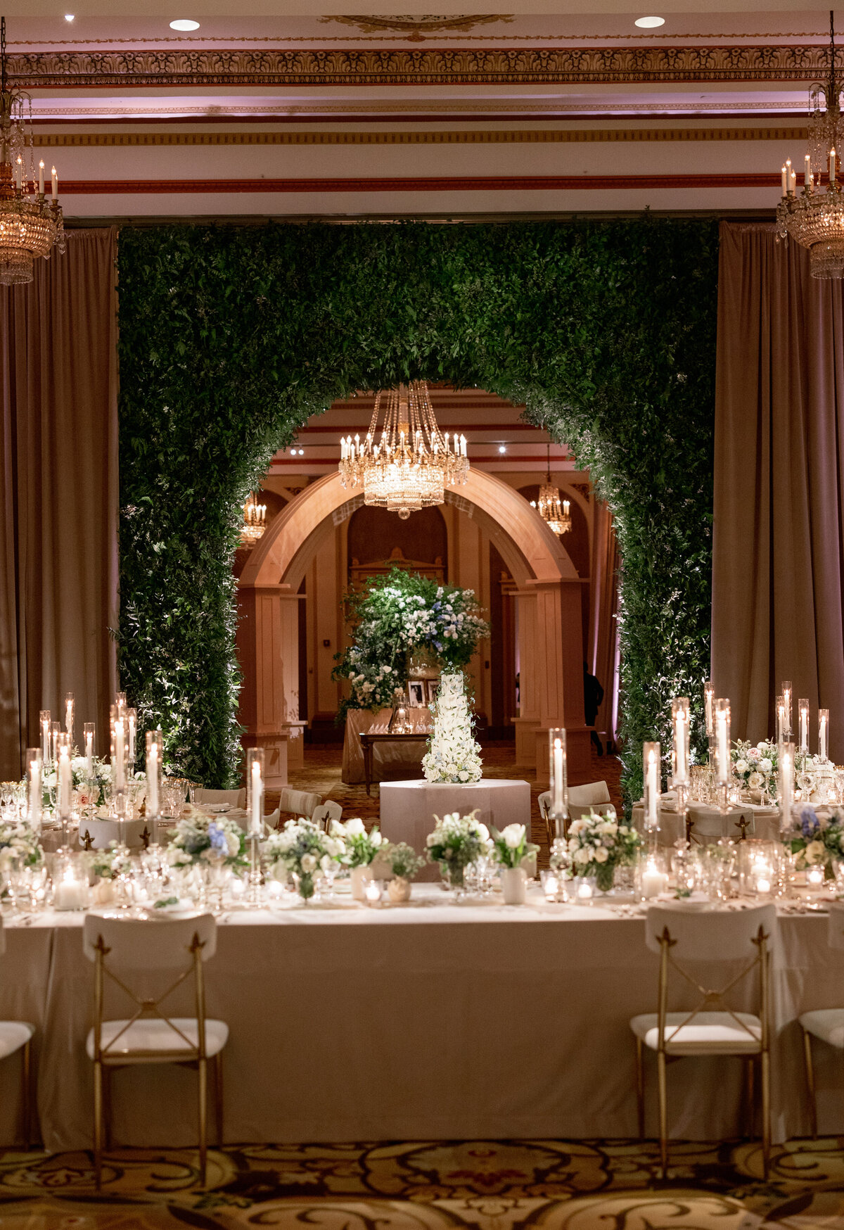 chicago-luxury-winter-wedding-at-old-st-pats-93