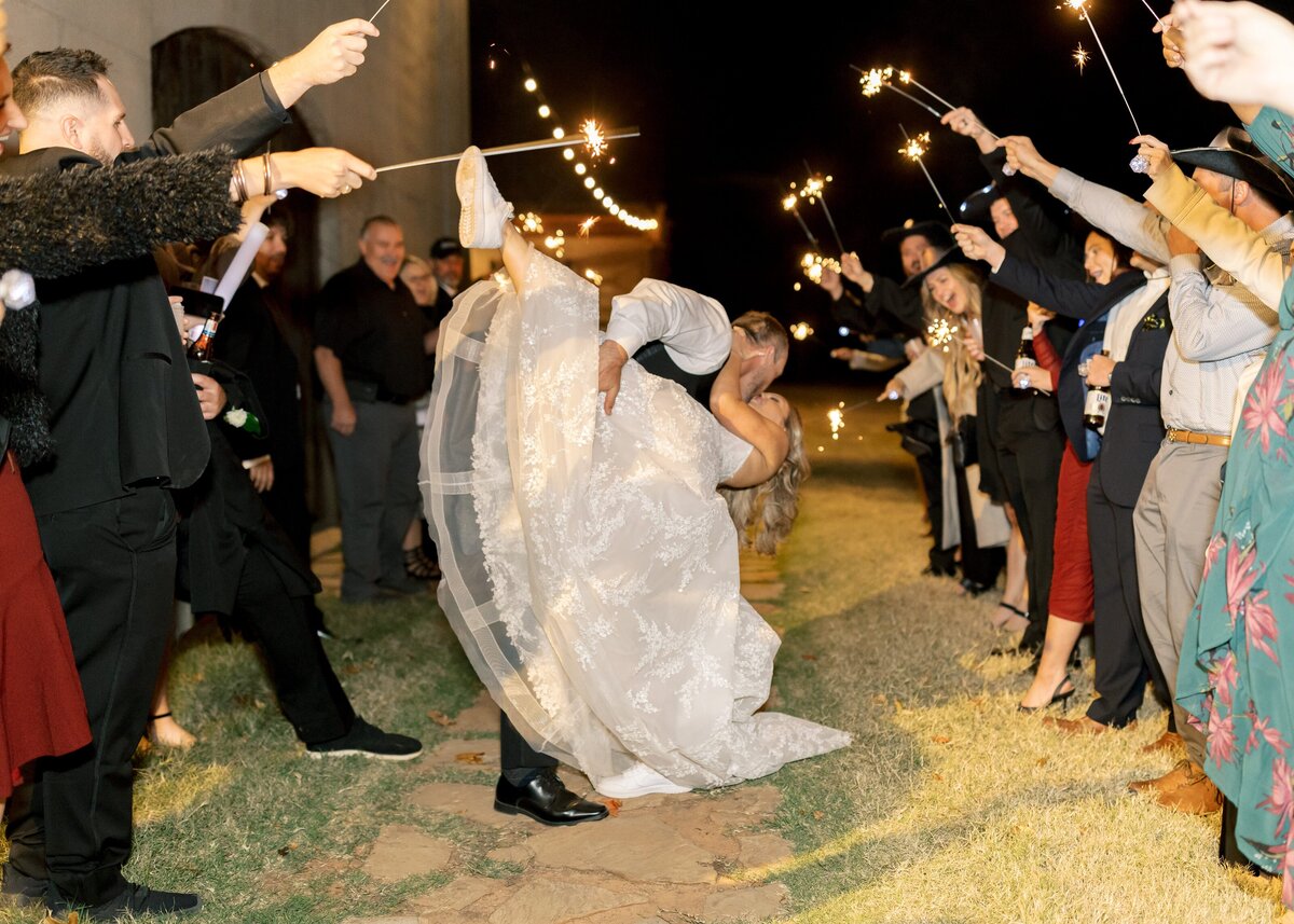Lindsey-and-Justin-Wedding-Emily-Nicole-Photo-1234