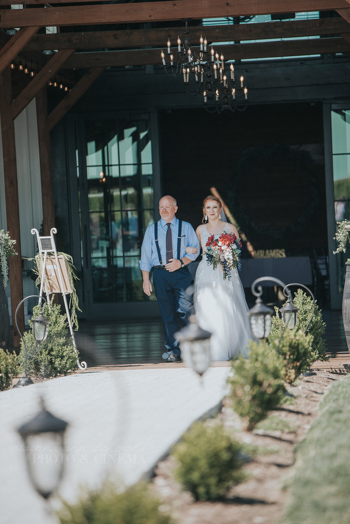 ceremony _ alaynna ann schwartz _ harpors vinyard _ iowa photographer _ playlife photography_0109