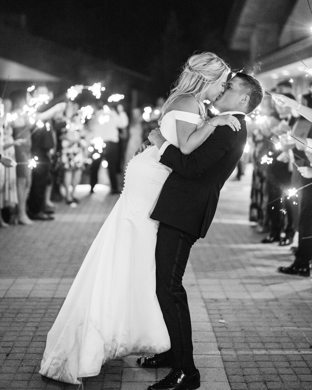 stein-eriksen-lodge-july-summer-park-city-mountain-wedding-pepper-nix-2212-2743bw