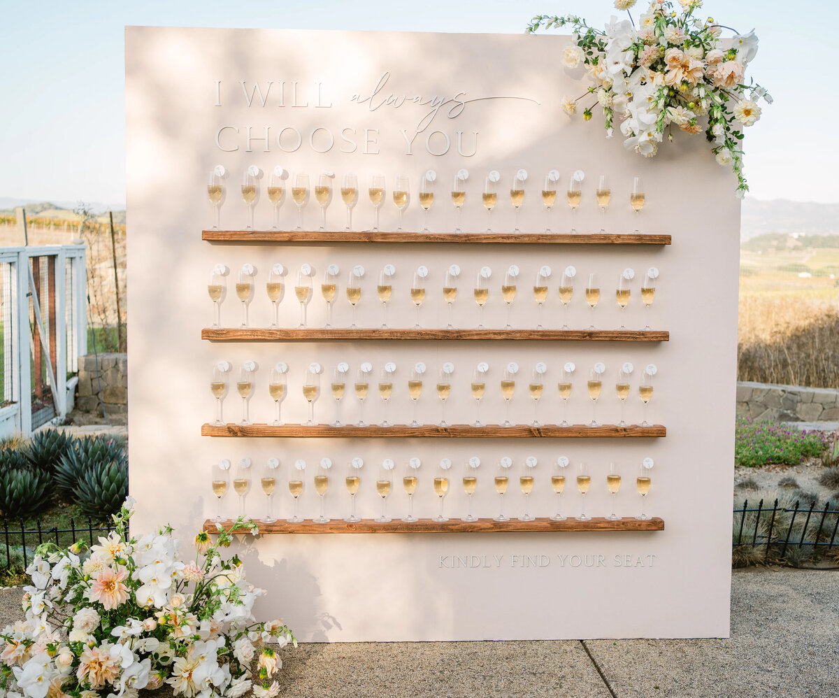 bride and groom ceremony outdoor pictures