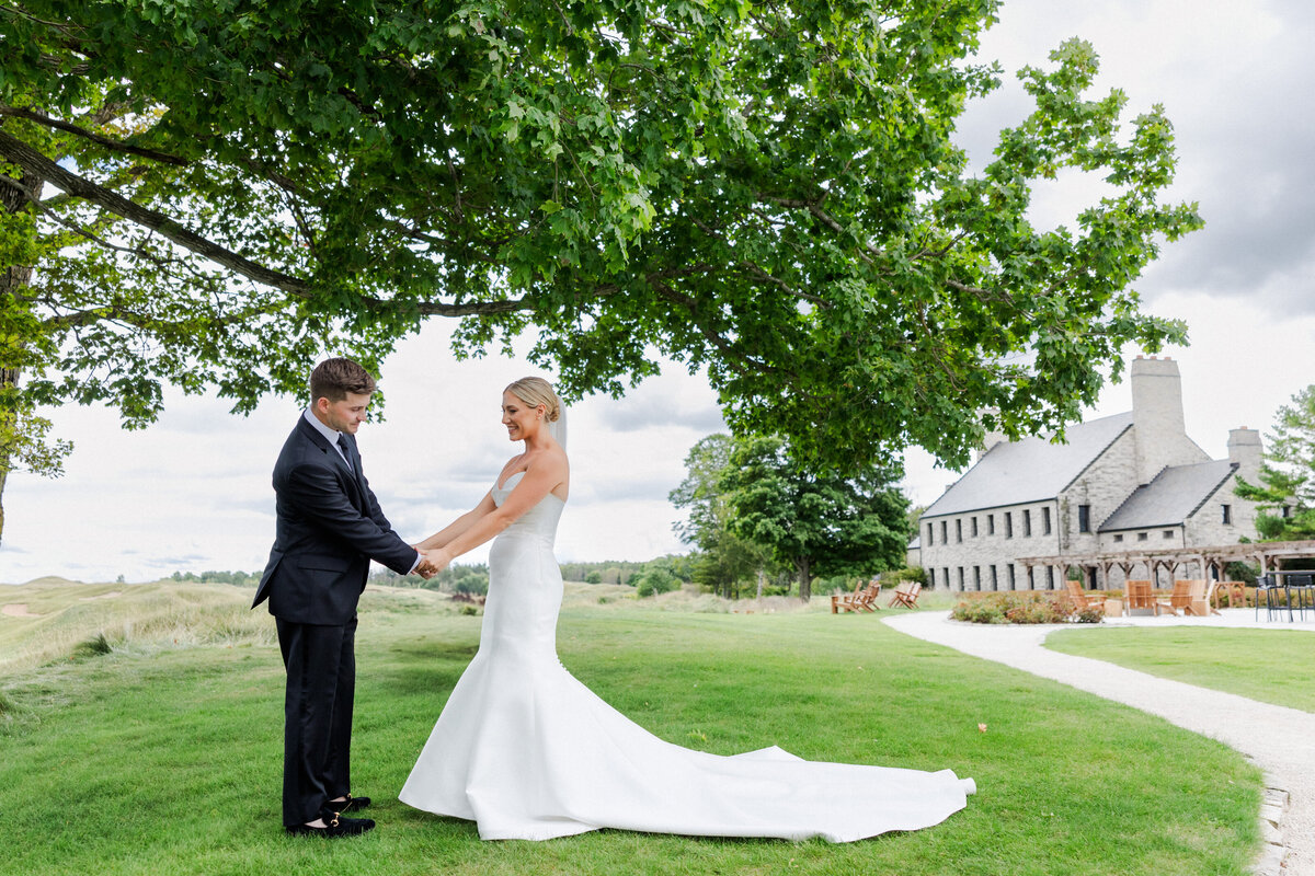 30-first-look-under-tree-lakefront