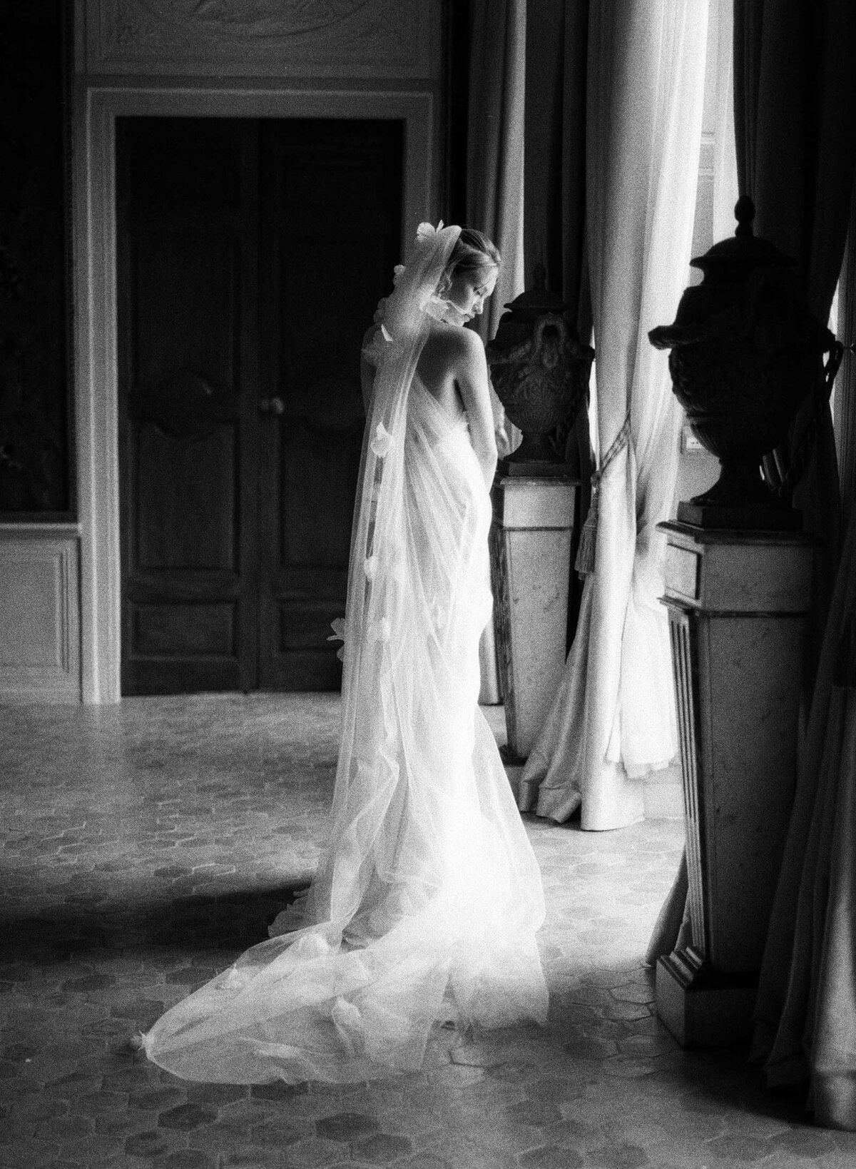 030b_provence_wedding_chateau_de_fonscolombe