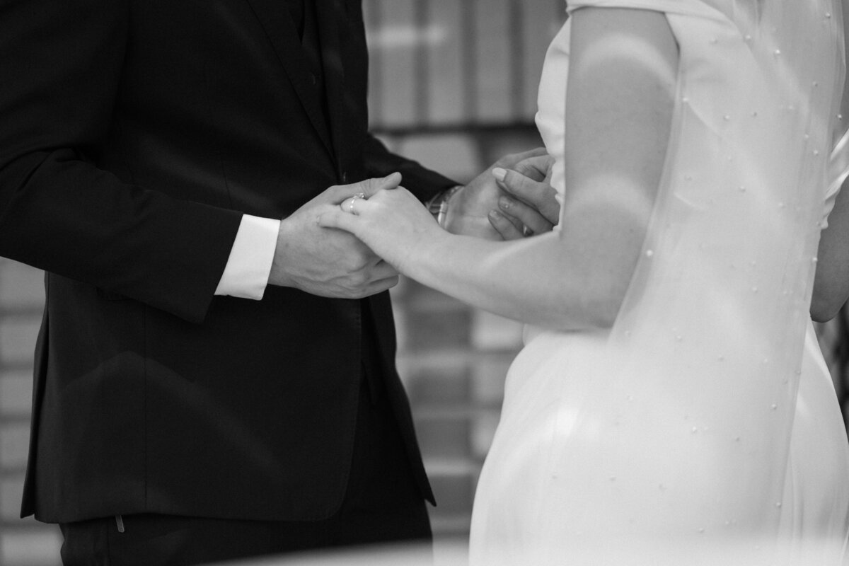 beth+logan44043