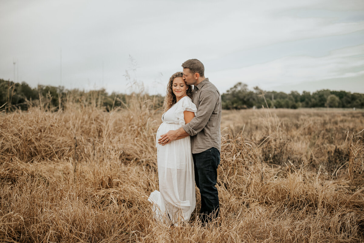 maternity-photoshoot-ohio-tallgrass-7