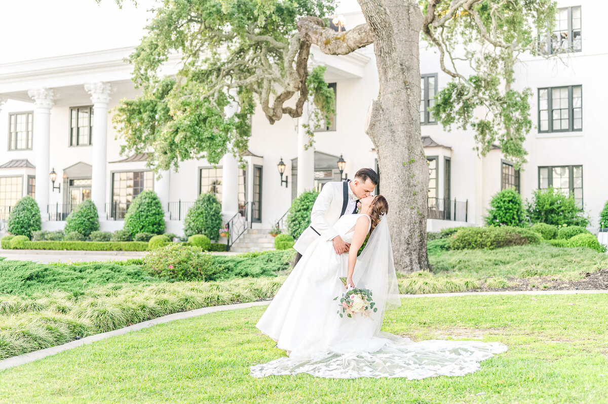 white-house-hotel-biloxi-beach-mississippi-wedding-39