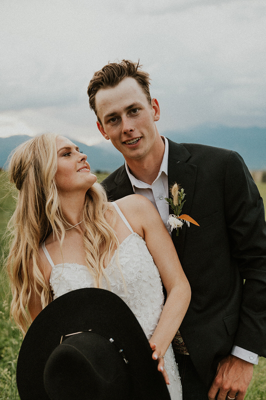 presley-gray-cowboy-luxury-montana-wedding-4529