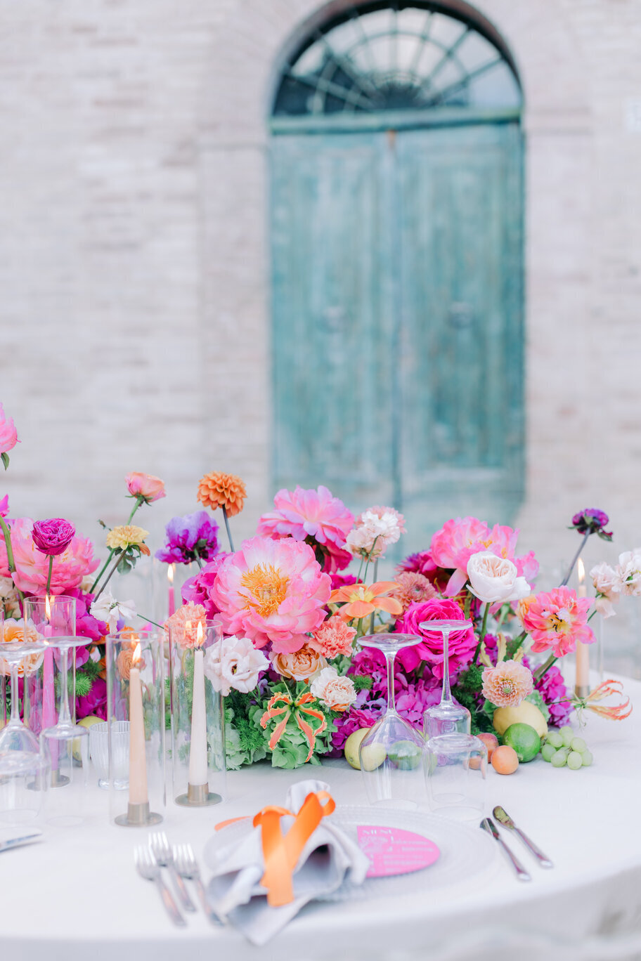 elegant-and-colorful-floral-table-decoration6