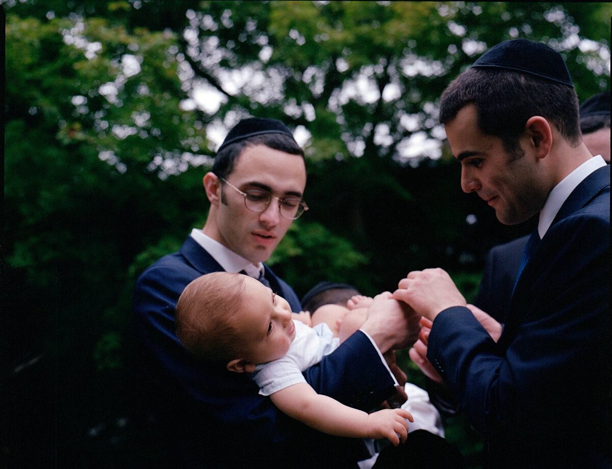 family event photographer, intimate event photographer, family photographer, analog photographer long island ny, long beach ny family photographer